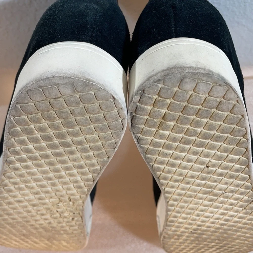 Steve Madden Wedgie Black Suede Ankle Boots 9.5 Hidden Wedge